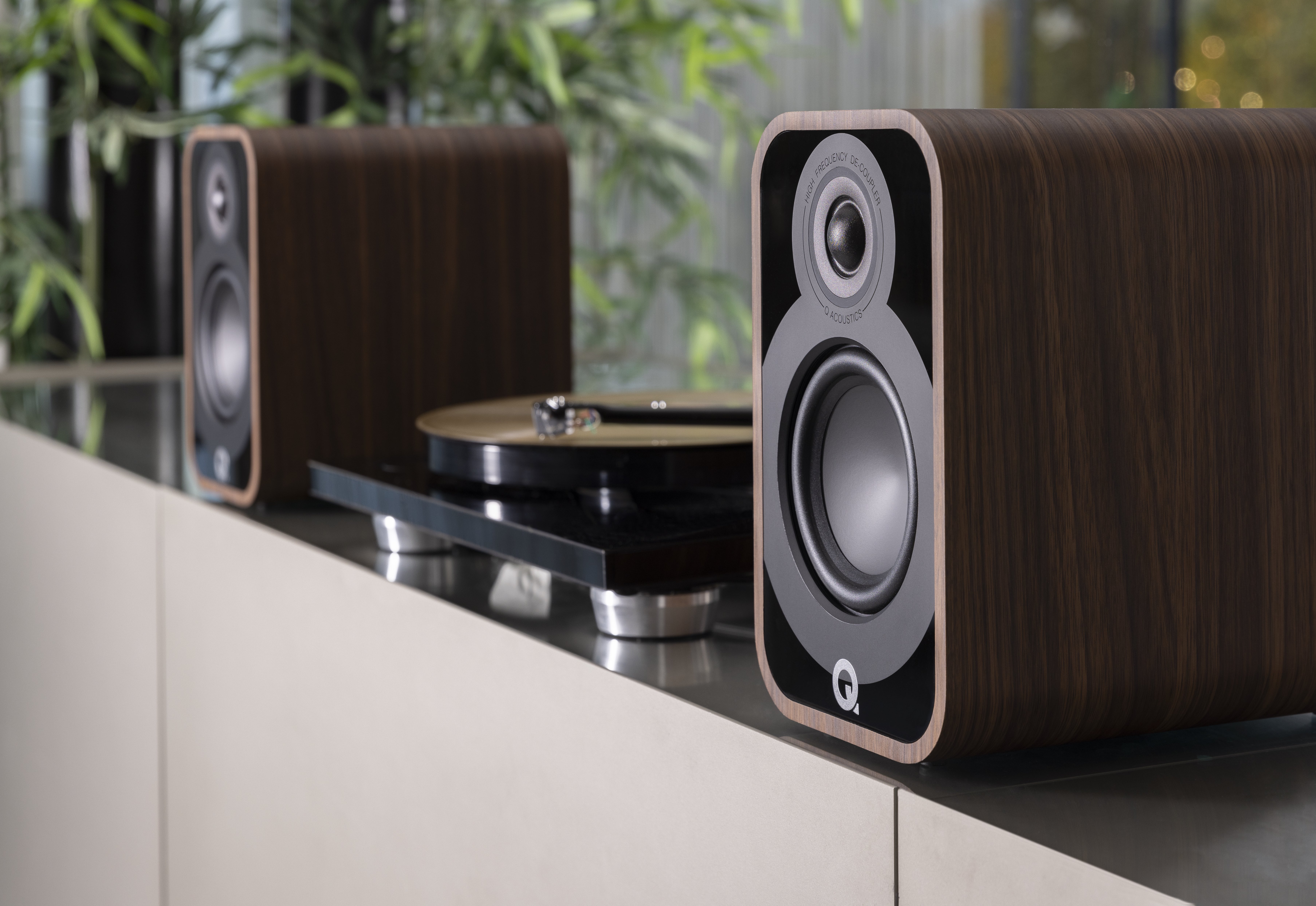 Q Acoustics 5010 rosewood lifestyle